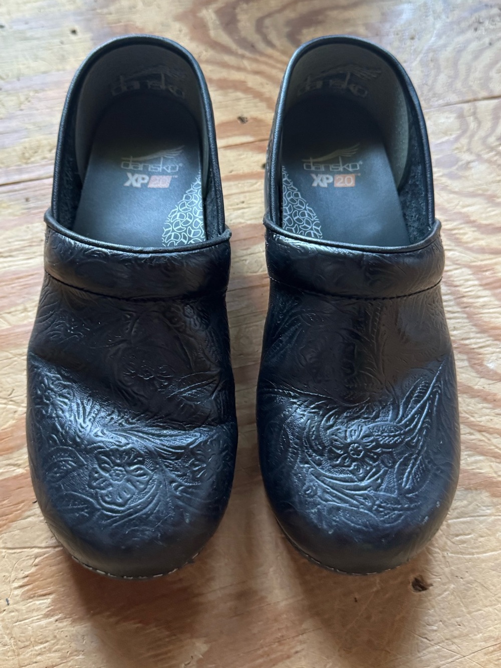 Dansko XP 2.0 Leather Clog in Black Embossed Leather- Size 37